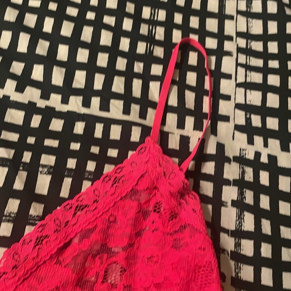 Anthropologie Hot Pink Lace one piece w/snap closure Size Large - Picture 4 of 9